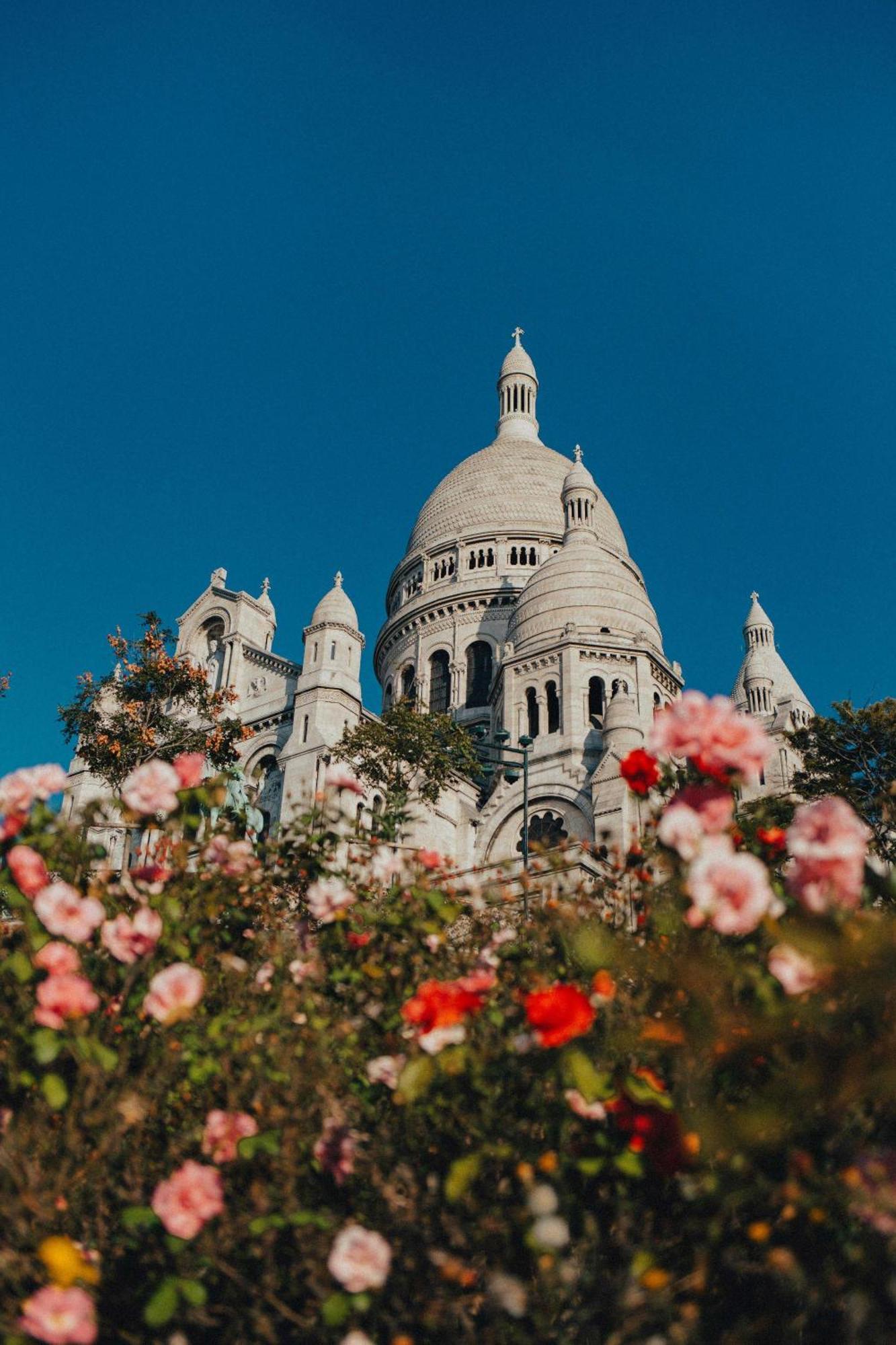 Charming Urban Escapade For 8 In Montmartre Apartment Paris Exterior photo