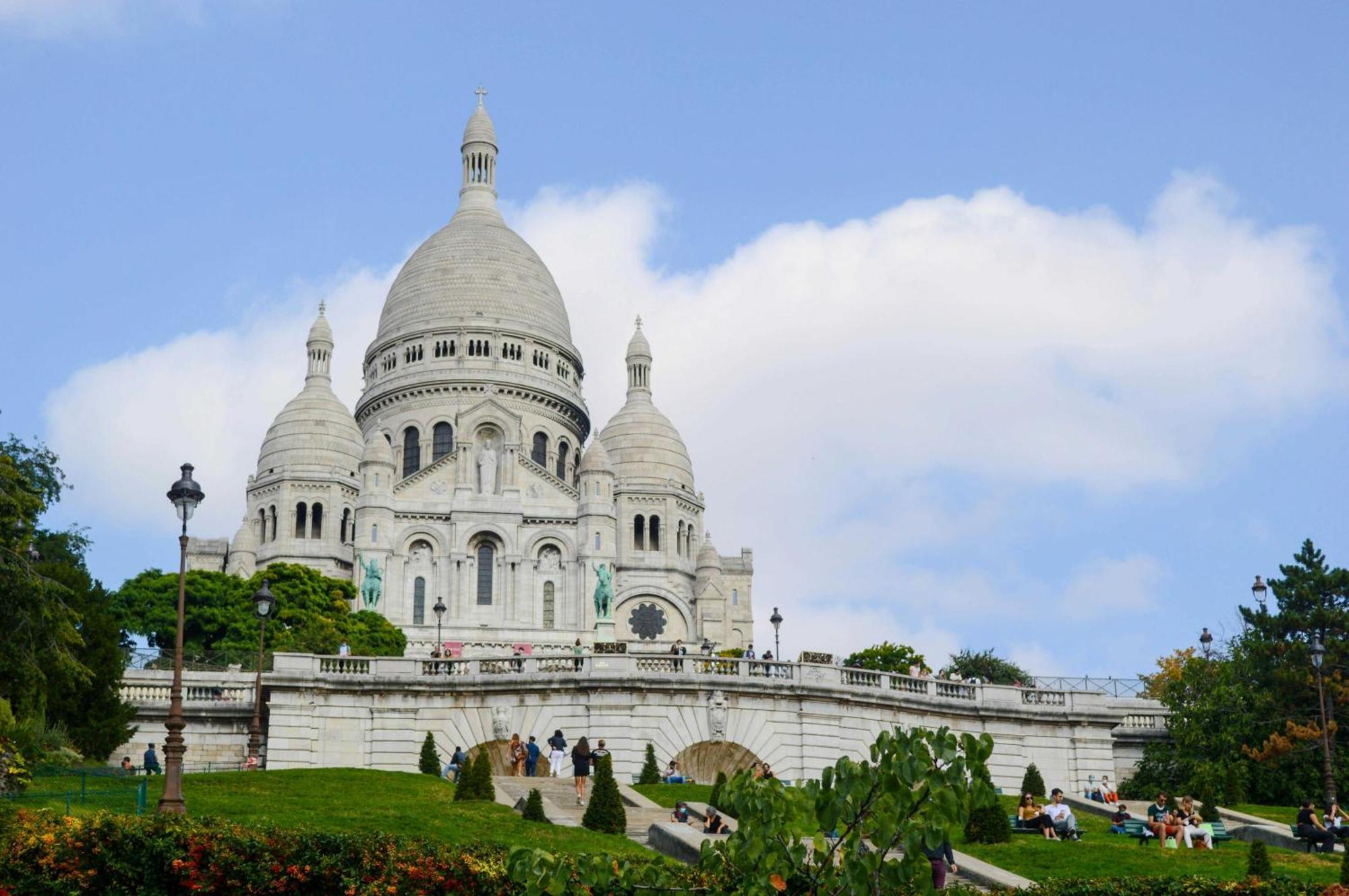 Charming Urban Escapade For 8 In Montmartre Apartment Paris Exterior photo